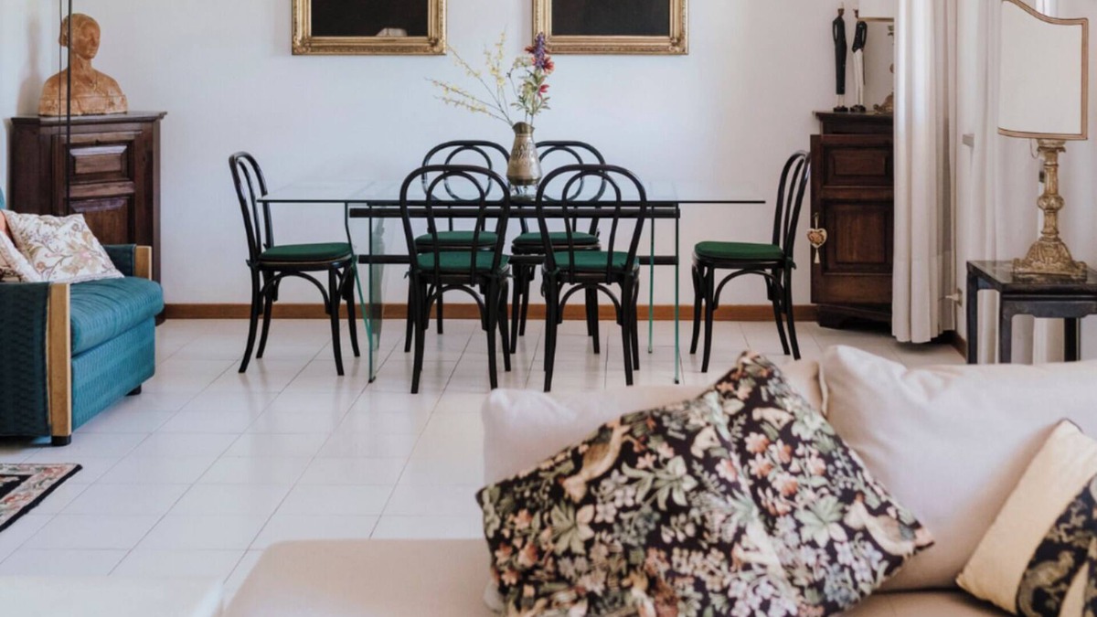 Avenza House | Beautiful villa with garden between the mountains and the sea