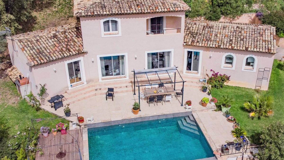 Bargemon Villa | Beautiful villa with pool and magnificent view