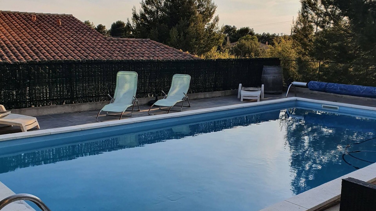 Aramon Villa | Beautiful villa with pool