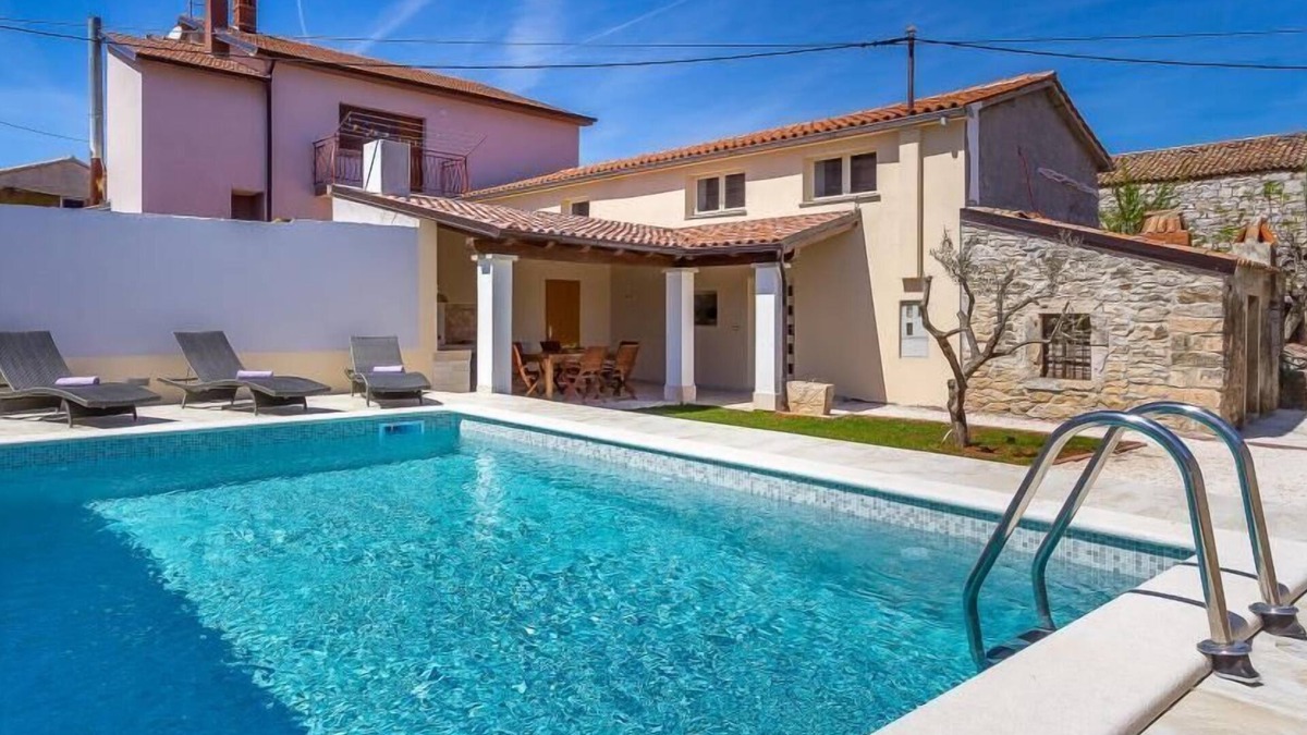 Valtura House | Beautiful villa with private pool, WiFi