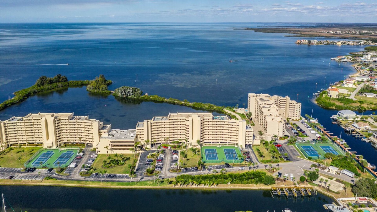 Sea Ranch Condo | Beautiful water front condo