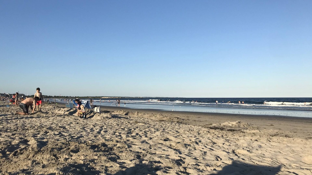 Matunuck House | Beautiful Waterfront home! Panoramic Deck. Walk to beach!