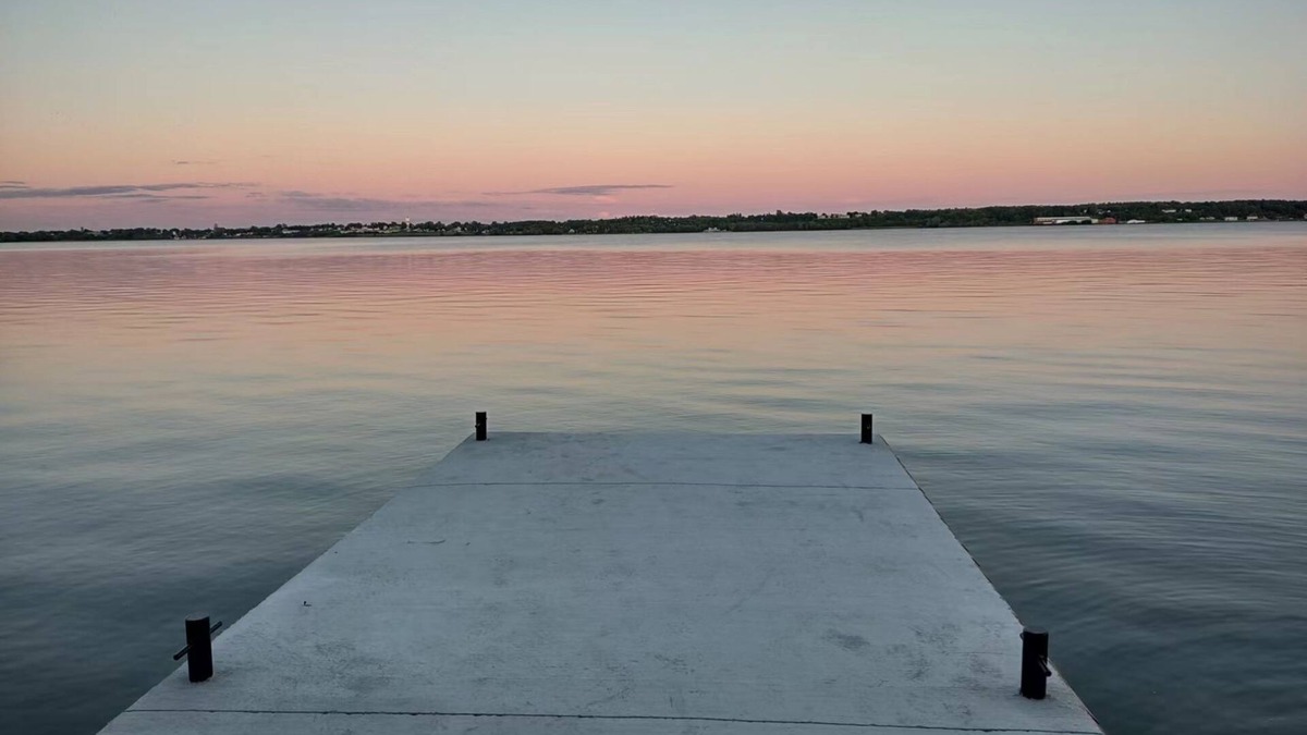 Augusta House | Beautiful Waterfront Home on St. Lawrence River