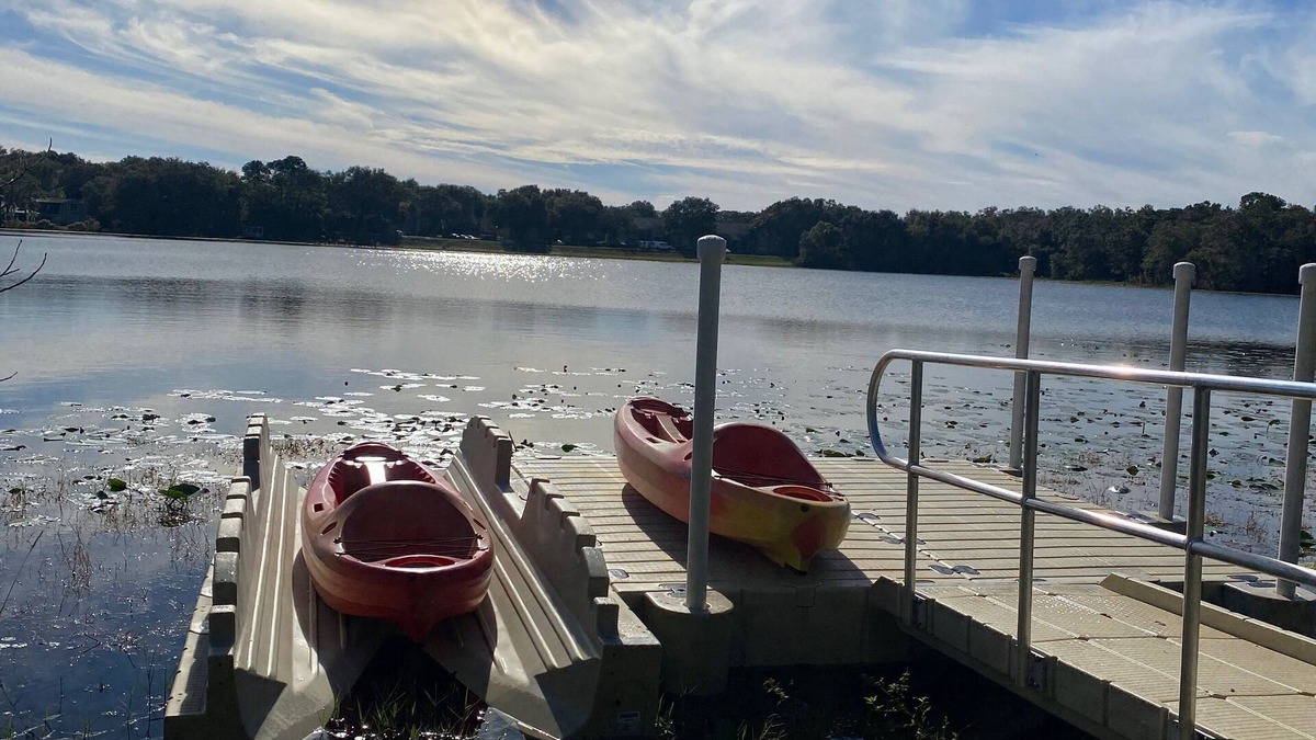 Limona Improvement House | Beautiful Waterfront Home -Pool with Jacuzzi