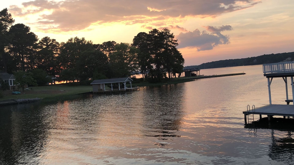 Littleton House | Beautiful waterfront home for family, swimming, boating, relaxing, and fishing