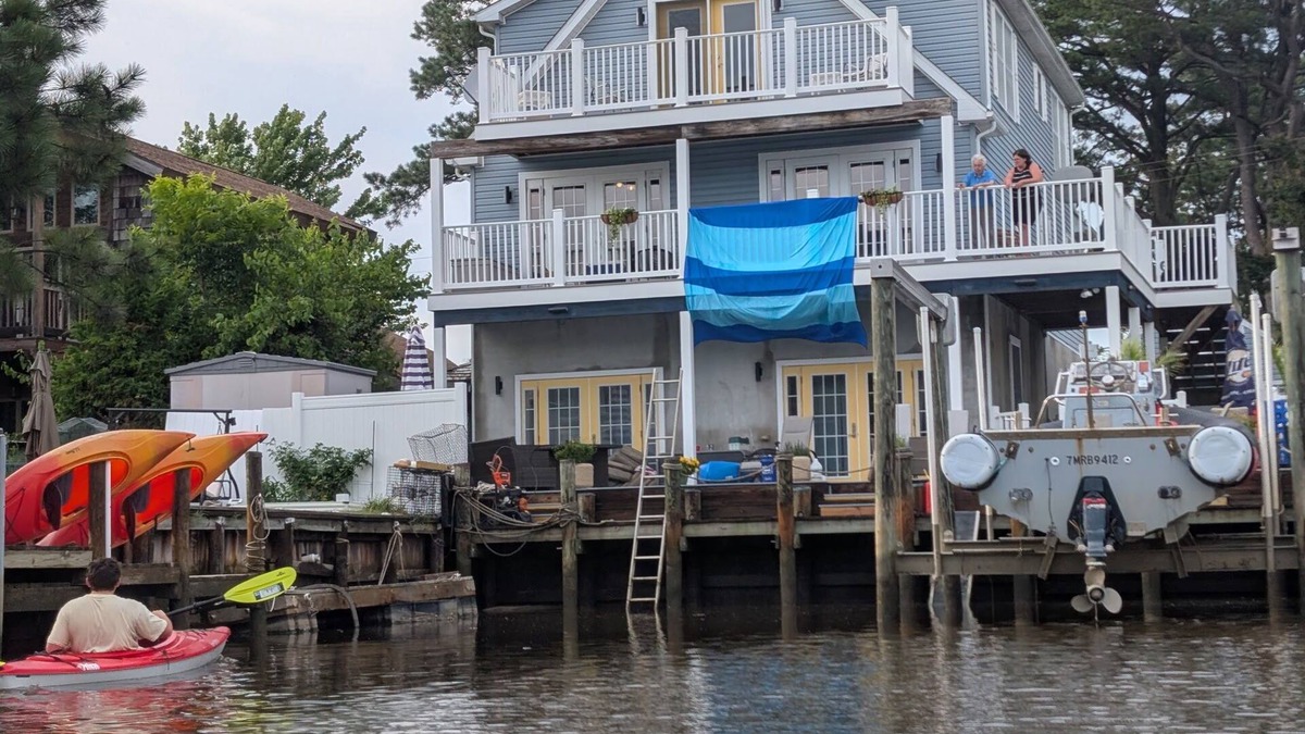 Cedar Neck House | Beautiful waterfront 5br/2banOptional boat rental