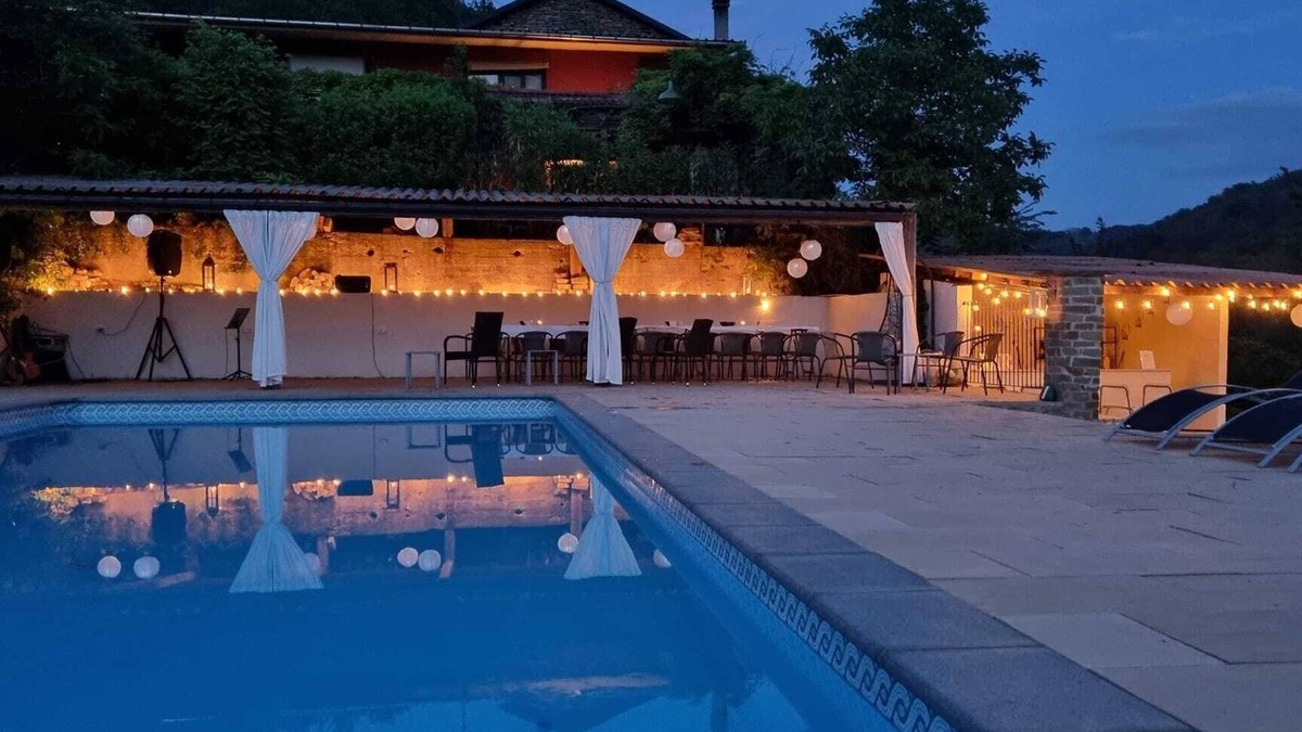 Bonvicino House | Beautiful Wedding venue for a destination wedding in Italy with pool, 32-50 pers