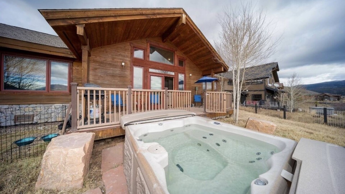 Tabernash House | Beautiful Winter Park Ski Area Home with Hot Tub & Views!