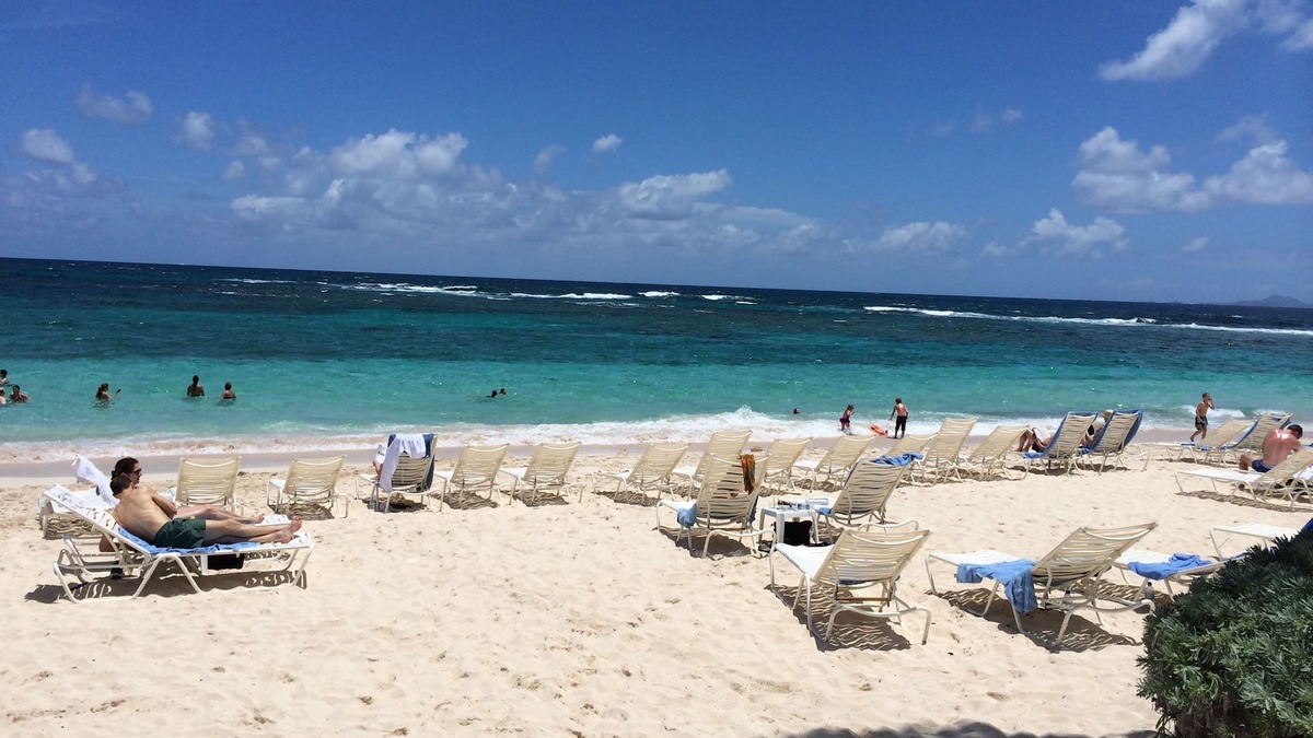 Dawn Beach Estates Apartment | Beautifull Suite 3-2 beachfront at the Westin Resort