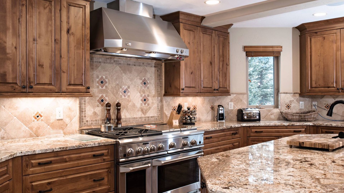 Carbondale House | Beautifully Appointed 5 Bedroom Custom Home, Includes 2 Fly Fishing Badges!