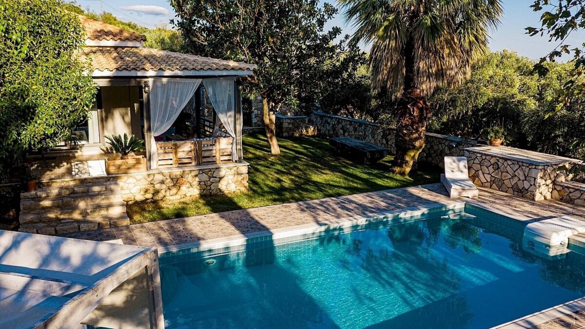 Fiolitis Villa | Beautifully-Appointed Villa, A/C, Private Garden & Pool, Idyllic Setting in the Village of Galaro!