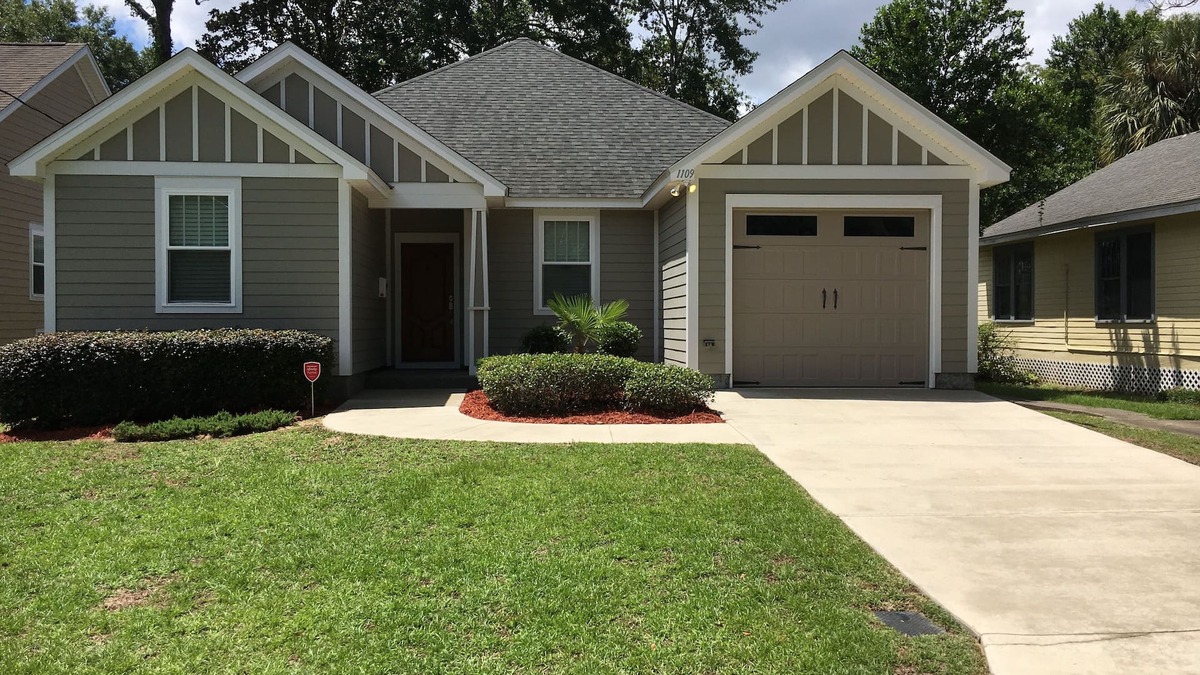 Tallahassee House | Beautifully decorated Tally House 2 miles from FSU campus!