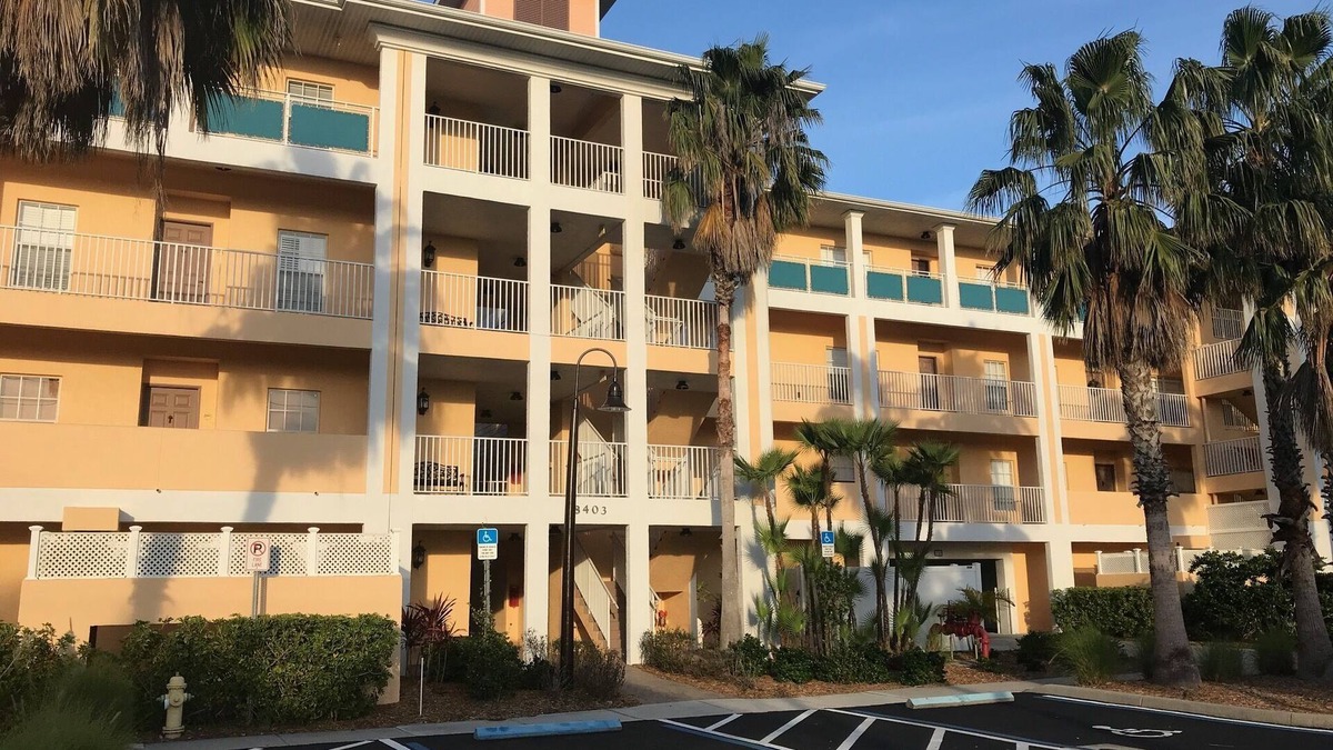 Cape Haze Condo | Beautifully Furnished Condo Overlooking Lake!