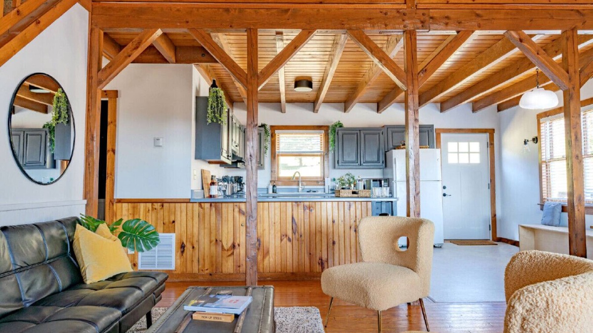 Oliverea Cottage | Beautifully Located, Modern Cottage in Catskills