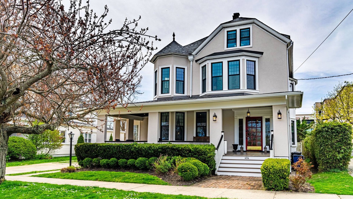 Asbury Park House | Beautifully Modern Victorian, PERFECT Location in Asbury Park