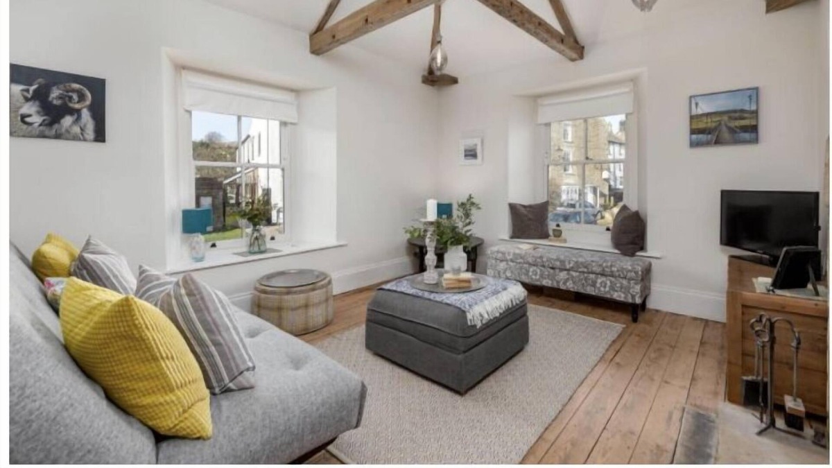 Reeth House | Beautifully Presented Period Property Overlooking Reeth Village Green