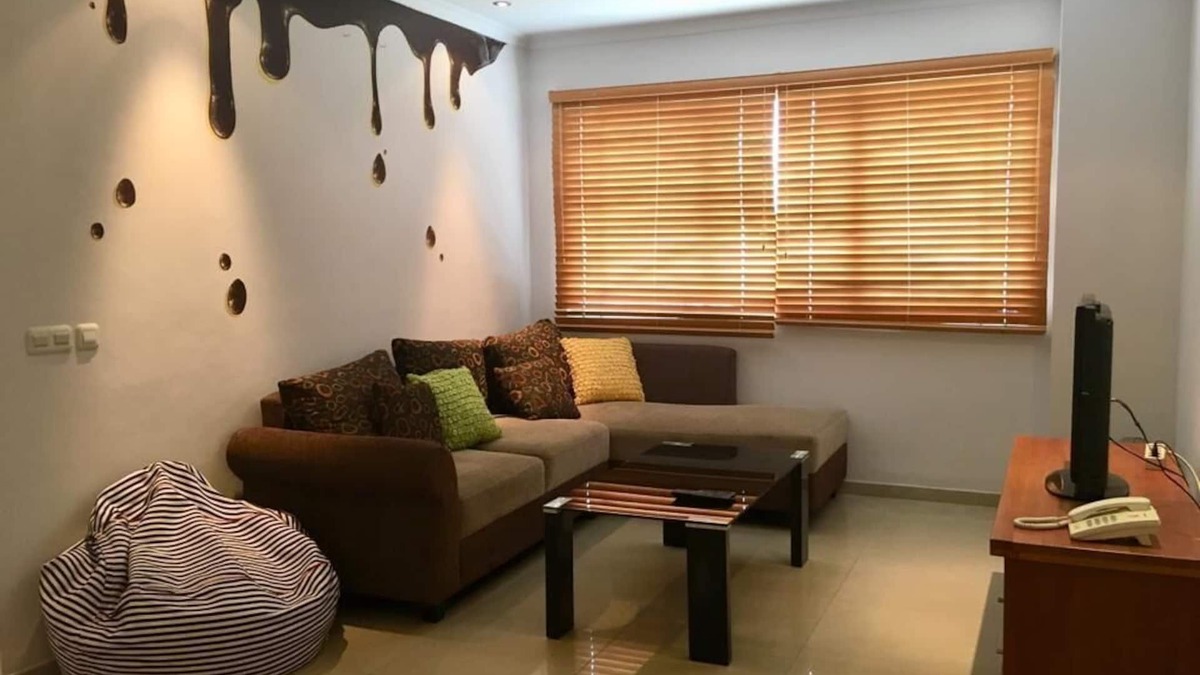 Jakarta Apartment | Beautifully presented spacious 2 bedroom apartment in Senayan area