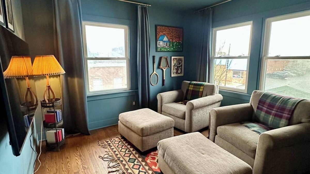 Cleveland House | Beautifully Remodeled 3-bedroom house with AC in Cleveland Heights.
