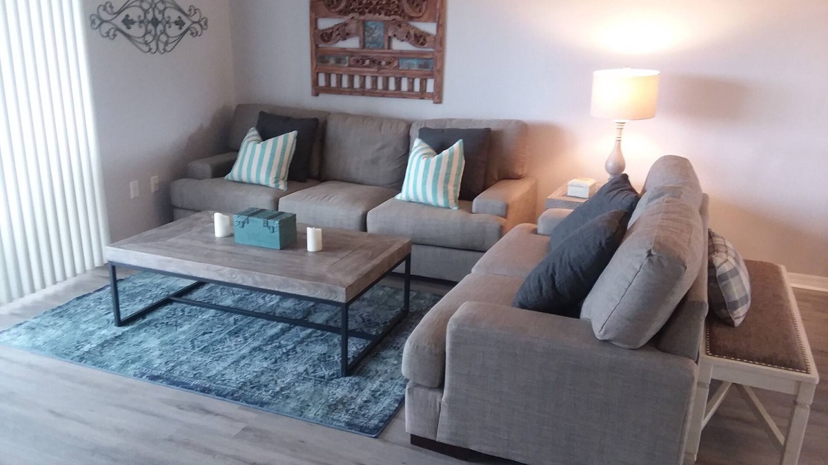 New Smyrna Beach Condo | Beautifully redecorated 2 bedroom condo in quiet section of town