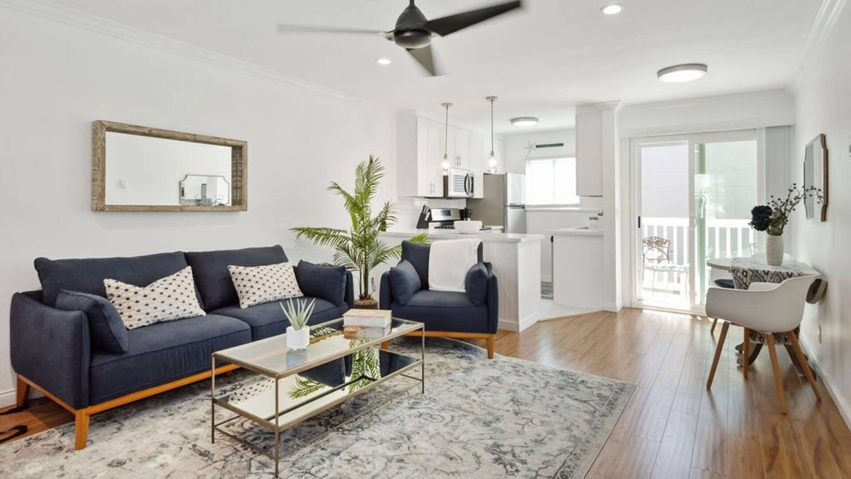 East Manhattan Beach Condo | Beautifully Remodeled 1-Bed 1-Bath Condo In Hermosa Beach