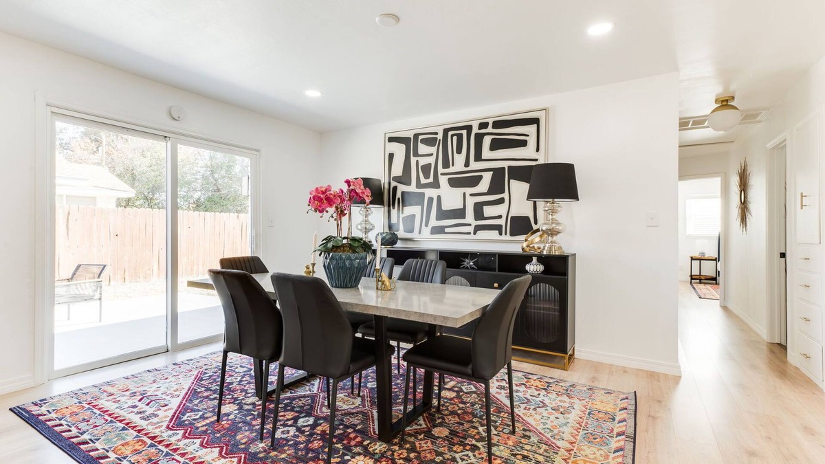 Springdale House | Beautifully Remodeled-Newly Furnished-Cozy, Colorful & Eclectic Home in N OKC!