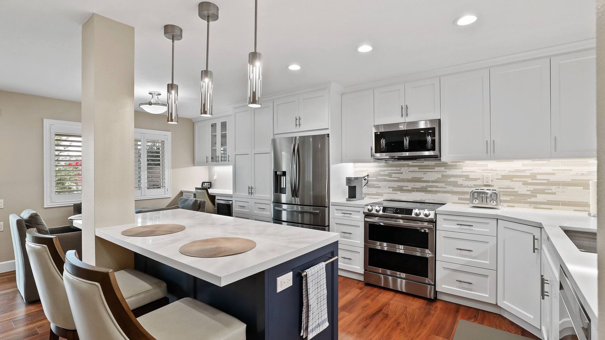 Laguna Woods Condo | Beautifully remodeled 2 BD/2 BA 1st Floor Condo in Beach Close 55+ Community