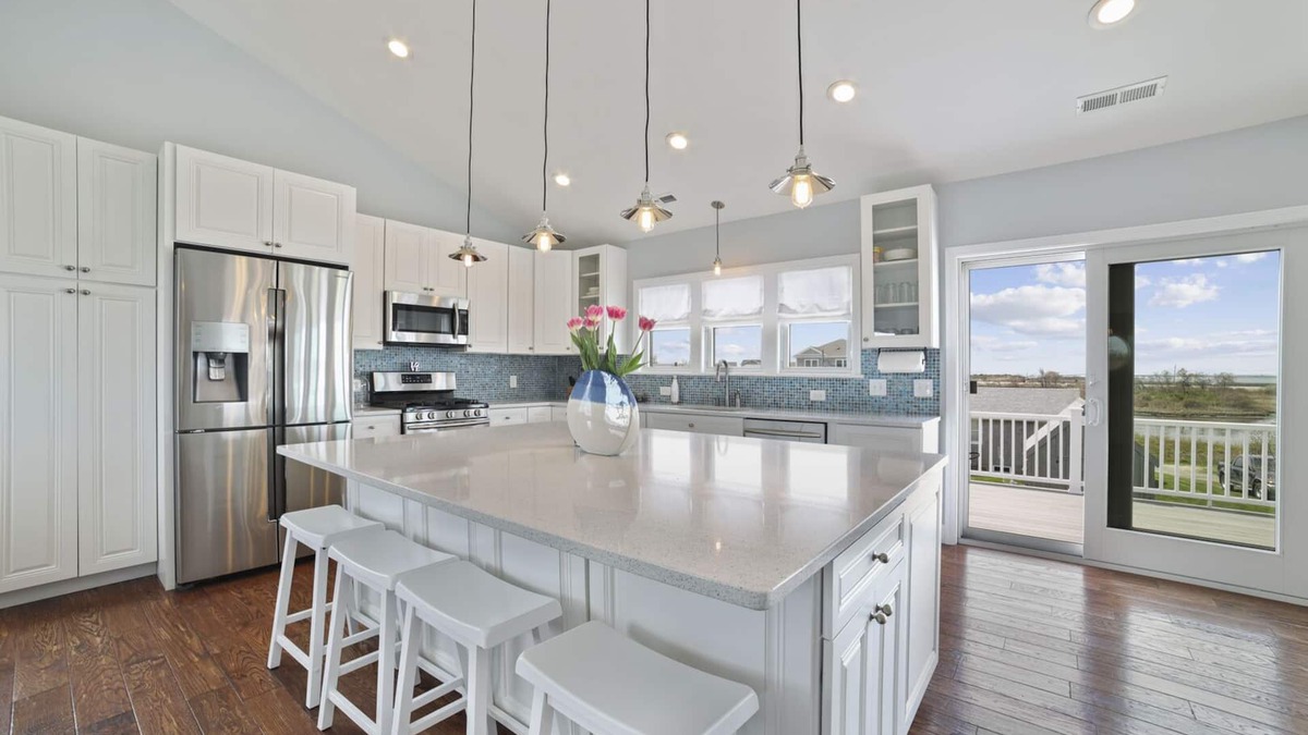 Narragansett House | Beautifully Renovated Beach House with Water Views-Minutes to local Beach