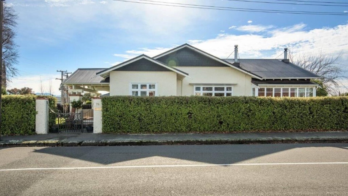 Blenheim House | Beautifully Renovated Bungalow