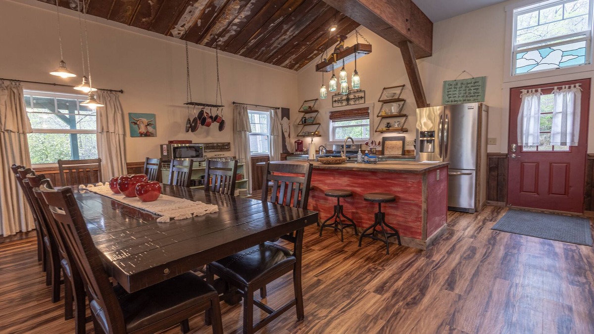 Mars Hill House | Beautifully renovated Horse Stable on 14 mountain acres walking distance to town