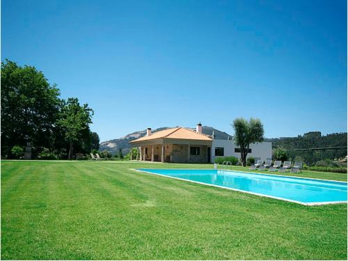 Fornelos Villa | Beautifully Restored Ponte De Lima Farm House 6 Bedrooms Quinta Fornelos Private Pool & Surrounded By Hectares Of Vineyards