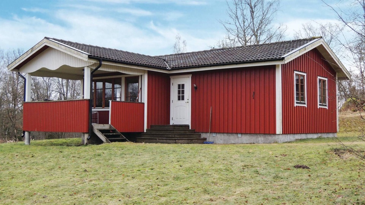 Bojeryd House | Beautifully situated cottage near Hyltebruk in Småland.