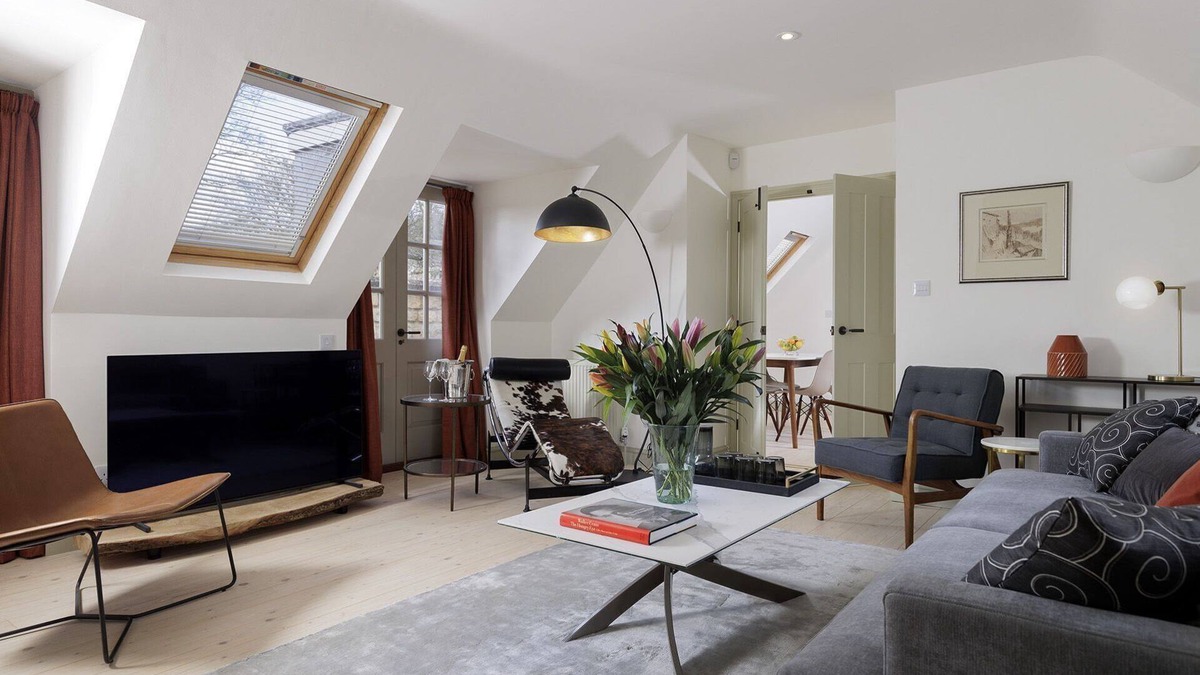 Broadwell Apartment | Beautifully styled and unique holiday apartment - Orchard House at Broadwell Manor