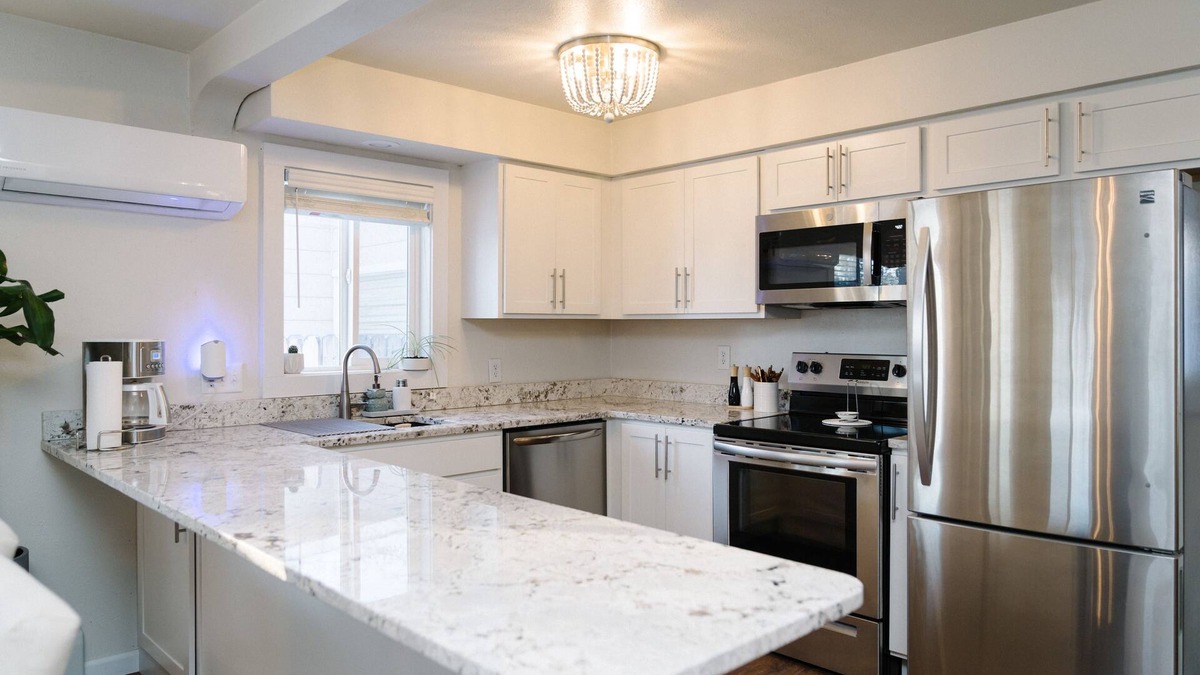 Cody House | Beautifully updated 2-bed, 1-bath home in downtown Cody. Sleeps 5!