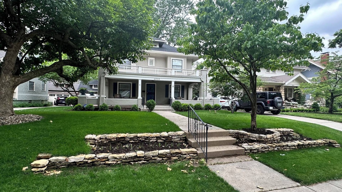South Kansas City House | Beautifully Updated 1917 Brookside 3-BR Home With Modern Comfort & Classic Charm