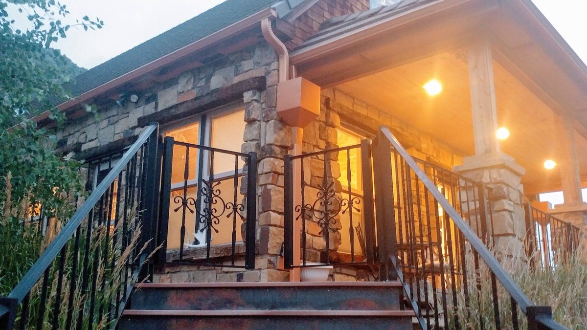 Rustic House | Beautifully Wild Inside & Out. Year-Round Wonderment, Adventure & Peace 21-Z3031