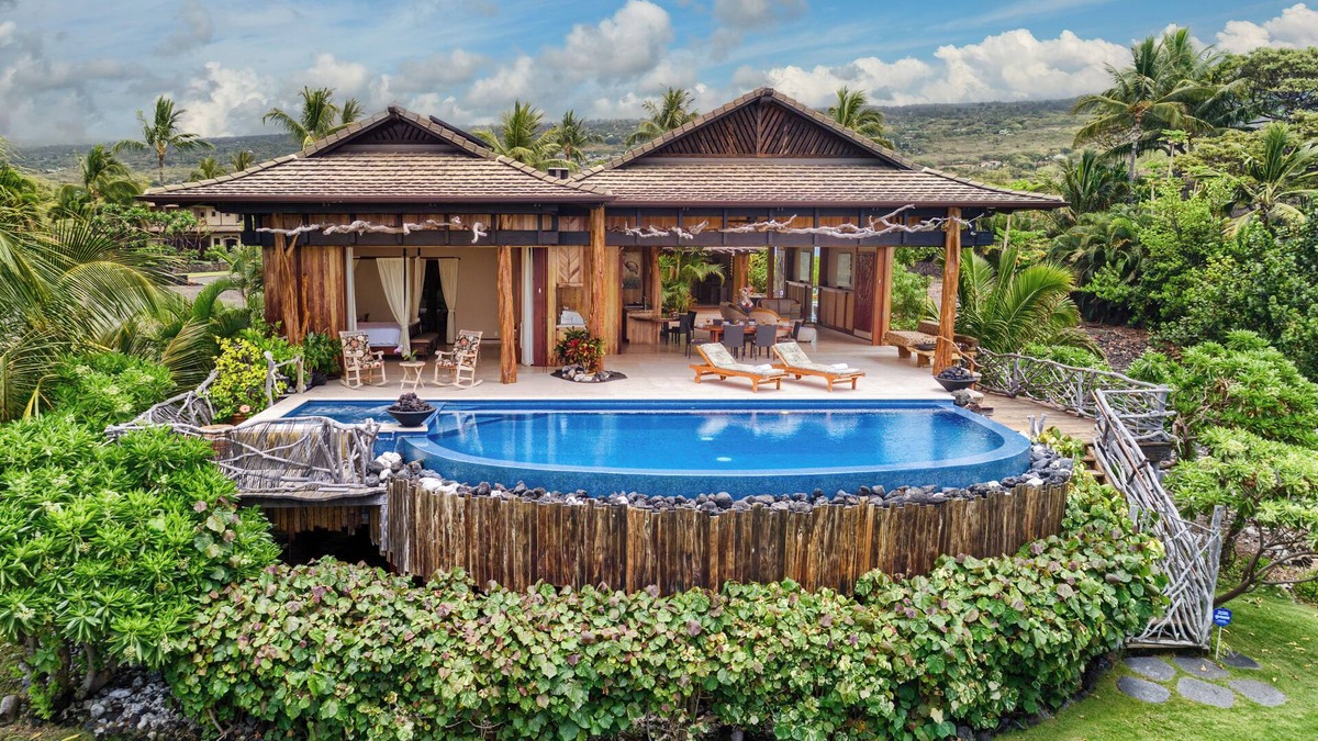 Kahaluu-Keauhou House | Beauty and Luxury Meets Oceanfront Paradise