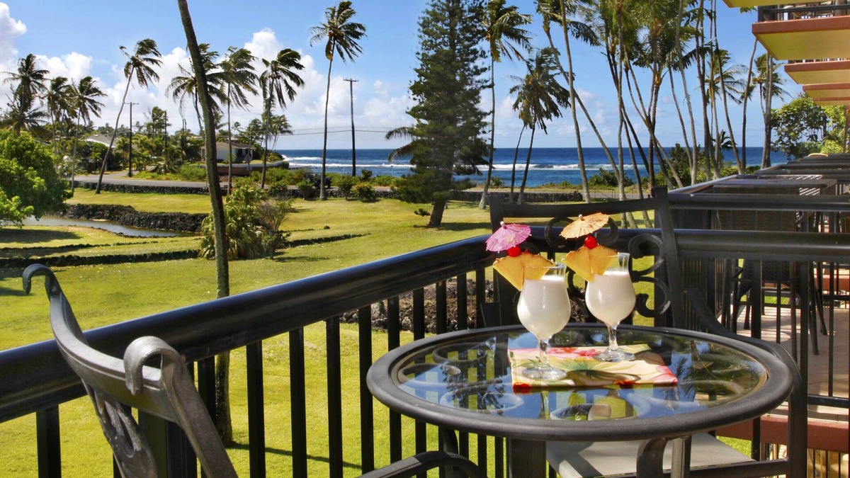 Poipu Condo | Beauty, comfort, and value describe this one bedroom condo in sunny Poipu!
