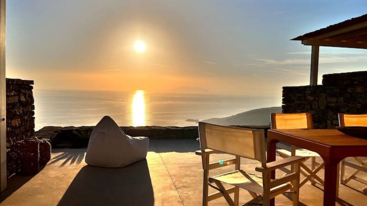 Isternia Villa | Beauty of Sunset in Tinos 3
