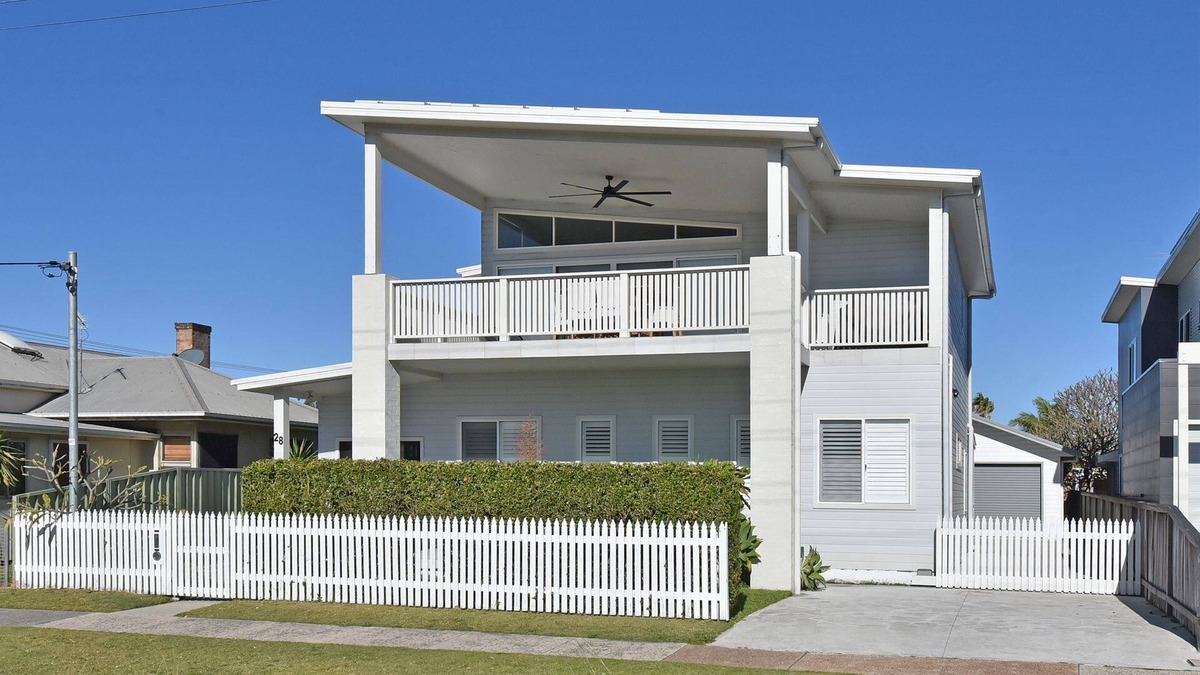Swansea House | Beauty on Belmont Hampton Inspired Lakeside Luxury
