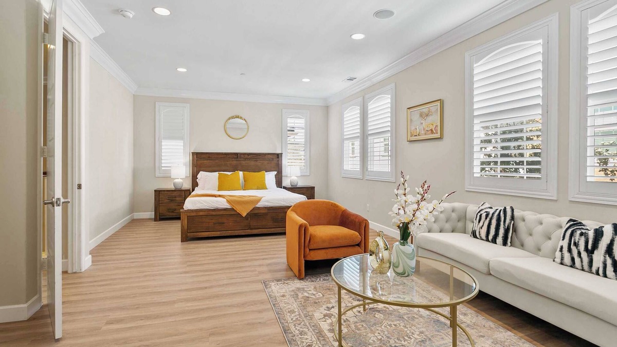 Eastvale House | Beauty on Irisbend #40848