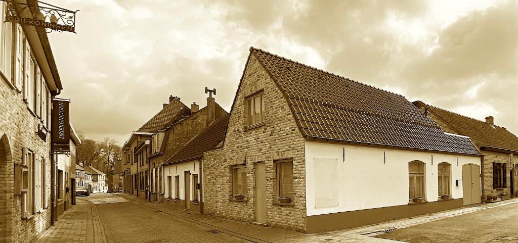 Wulveringem House | BeauVenue