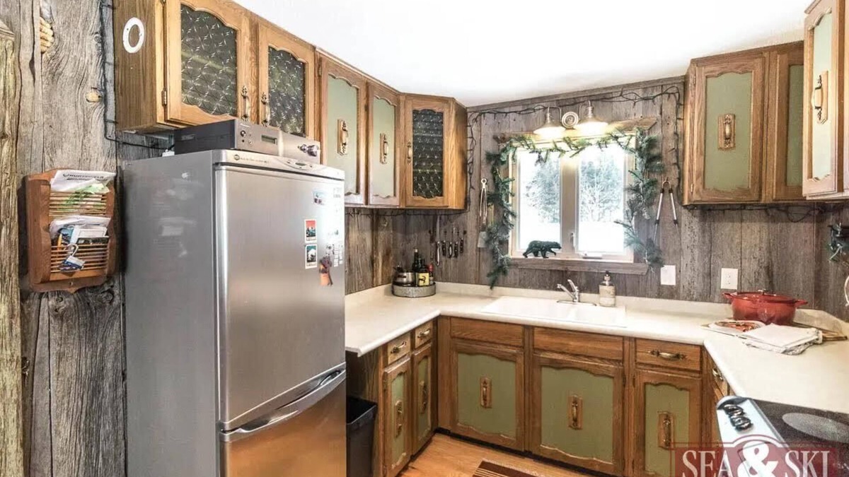Grey Highlands Cabin | Beaver Valley Ski Cabin-Sleeps 6