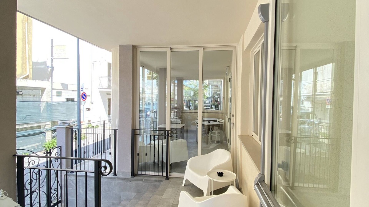 Rivazzurra House | bed and book