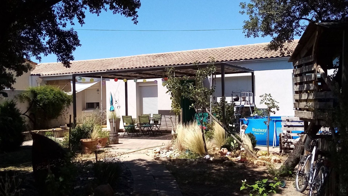 Serignan-du-Comtat Villa | Bed and breakfast, quiet area near Orange, Vaucluse