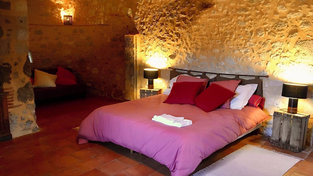 Saint-Hilaire-de-Lusignan Bed & Breakfast | Bed and Breakfast Four à Pruneaux