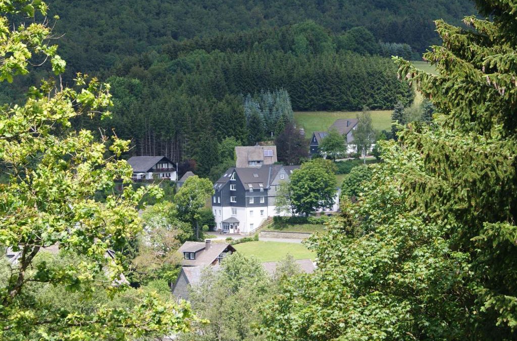 Elkeringhausen House | Bed and Breakfast Am Knittenberg
