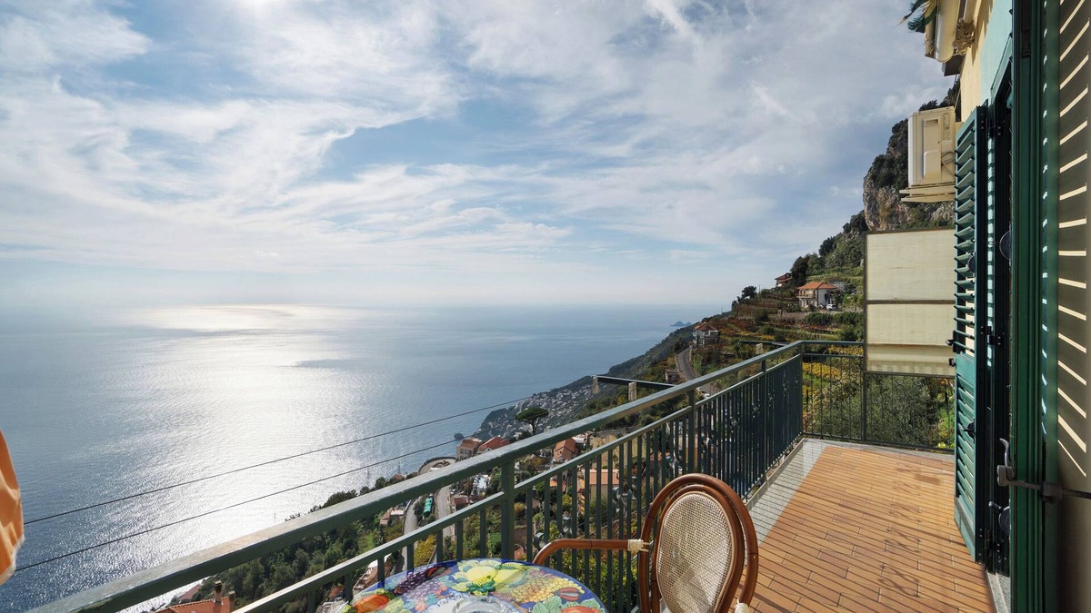 San Michele Bed & Breakfast | Bed and Breakfast 'Camera Ravello Con Vista Mare' with Sea View, Wi-Fi and Air Conditioning