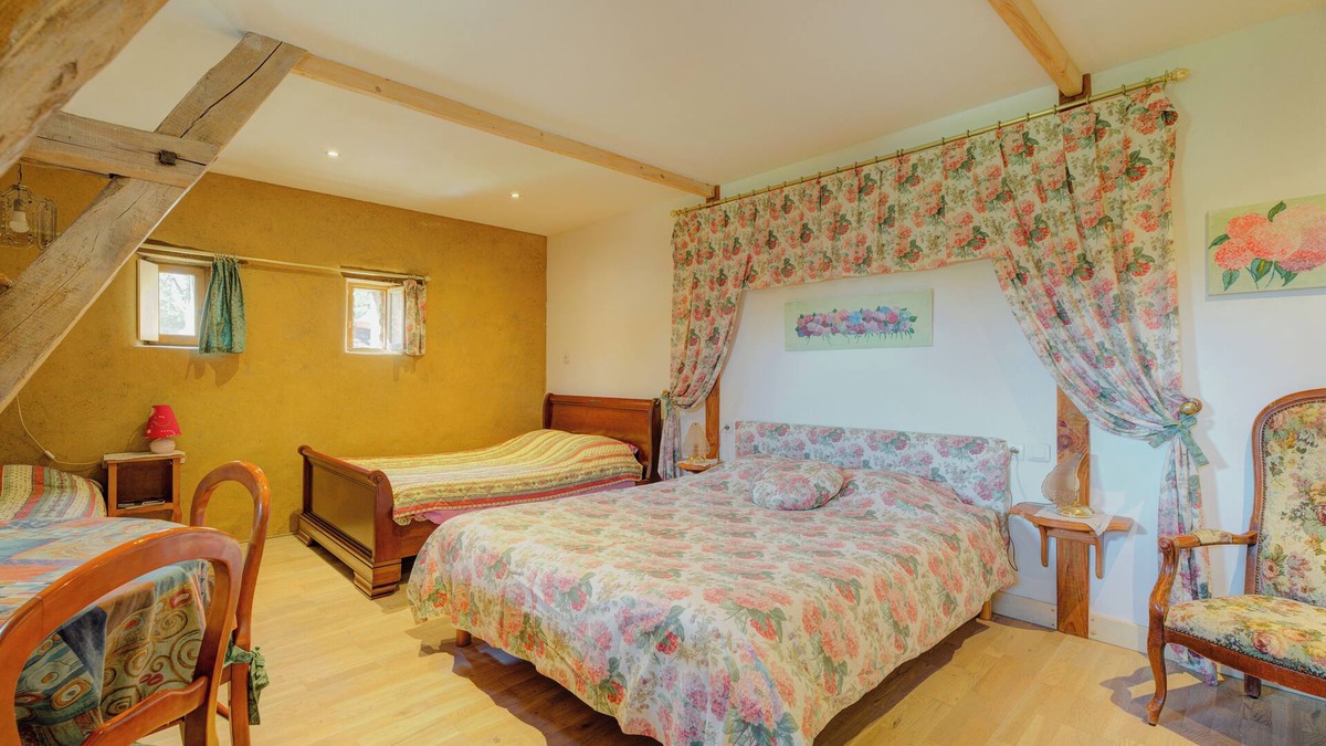 Boisgervilly Bed & Breakfast | Bed and Breakfast 'Les Hortensias Roses'