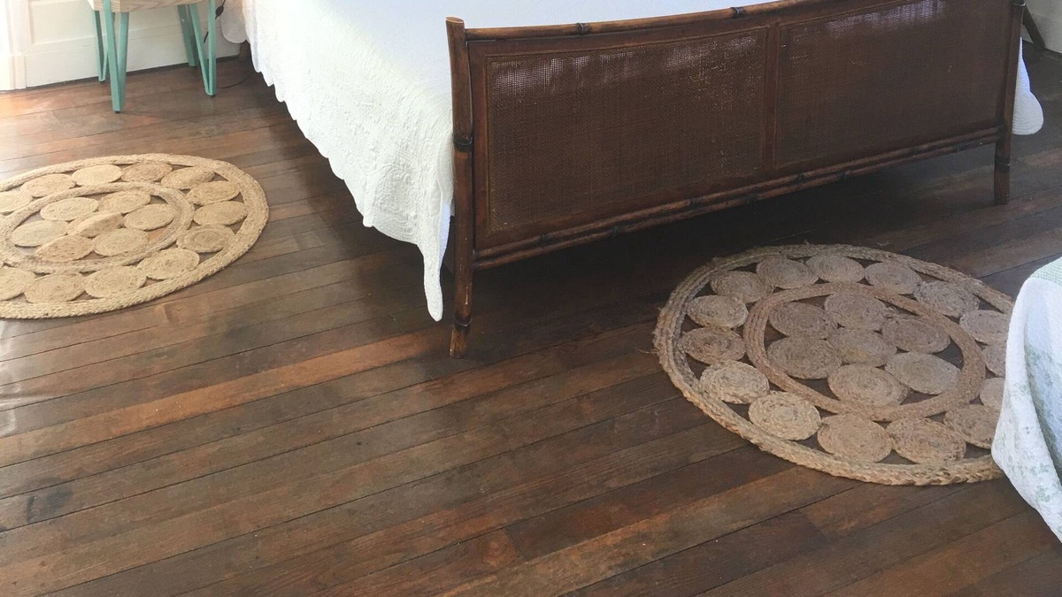 Saint-Fargeau House | bed and breakfast with swimming pool, "the suite"