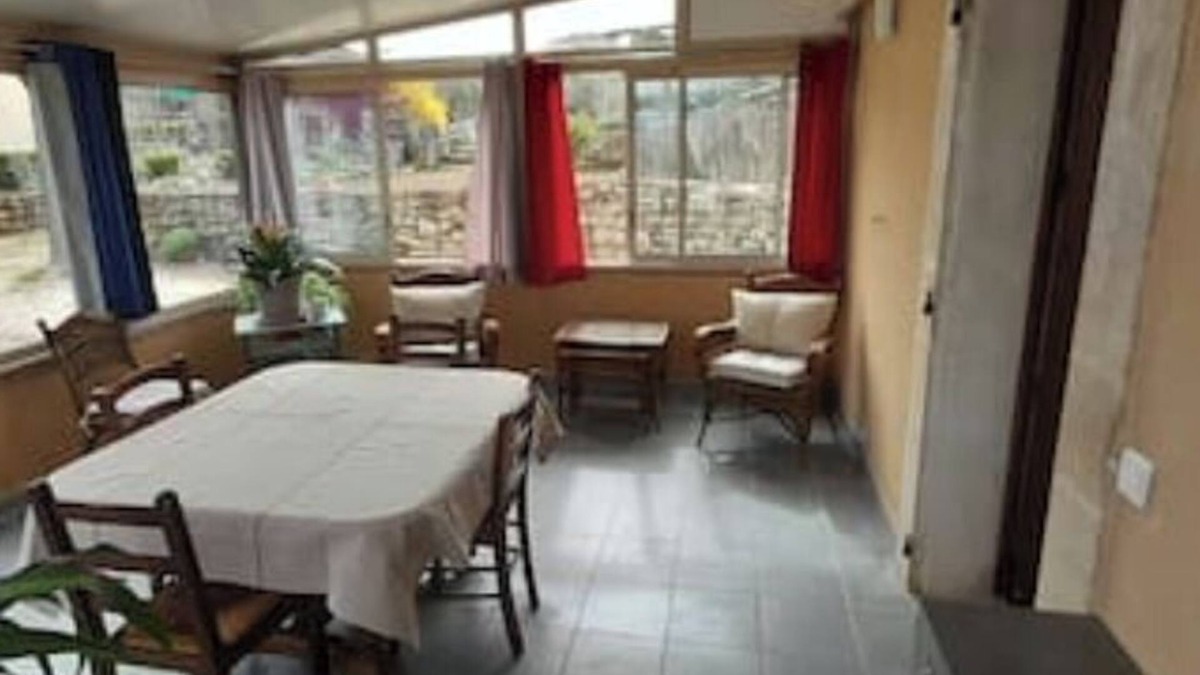 Bonnieux House | Bed and breakfast in the countryside. Pets allowed